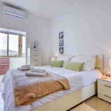Waterfront Gozo Stay Overlooking Marsalforn Bay Rooms