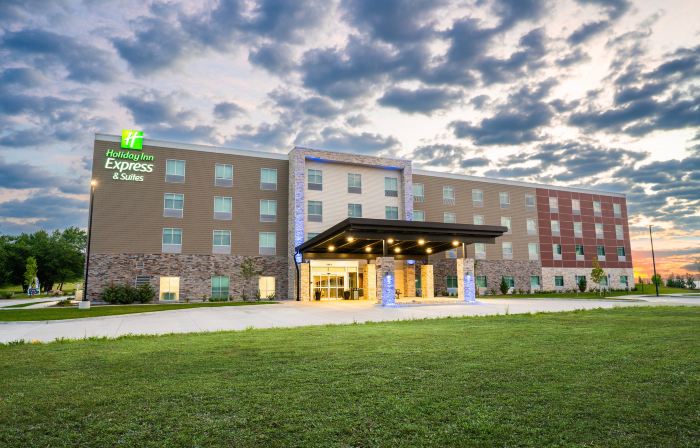 Holiday Inn Express & Suites Cedar Rapids NE - Marion by IHG