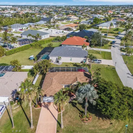 Heated Pool, Patio & Yard! Cape Coral Escape
