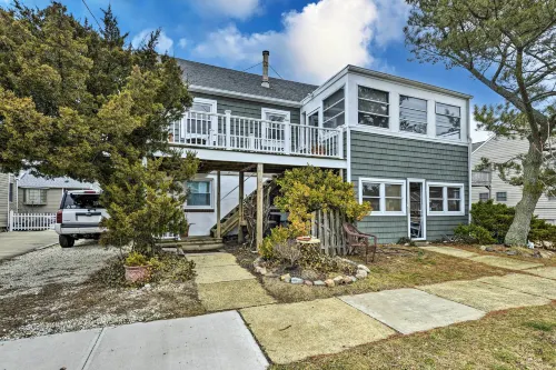 Seaside Park Apt: Outdoor Shower, Walk to Beach! - Lejligheder