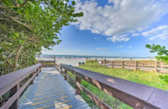 帶加熱游泳池和烤架的房子 - 步行至海灘！