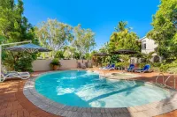 At the Sound Noosa Motel