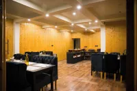 Jade River Resort by Defoy