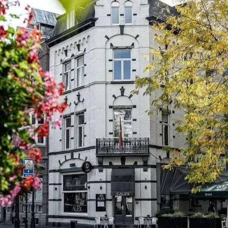 Alex Maastricht Отели рядом с достопримечательностью «Вилла-Парк»