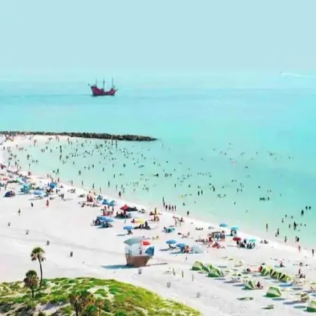 *Pool* 8.5 miles to Honeymoon Island. 4 bdr