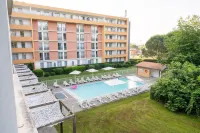 Zenitude Hôtel-Résidences Toulouse Métropole - Pool
