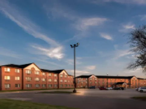 Days Inn & Suites by Wyndham des Moines Airport Hotels in Des Moines