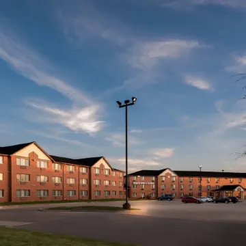 Days Inn & Suites by Wyndham des Moines Airport
