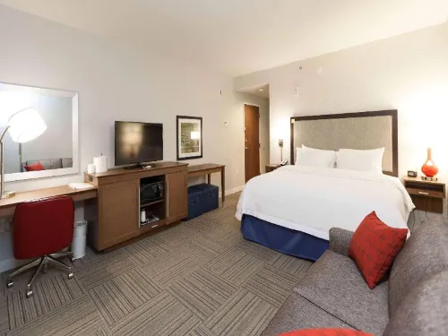 Hampton Inn Emerson LakePoint Hotels in Emerson