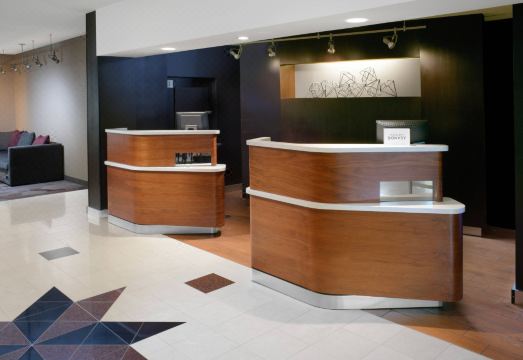 Courtyard Dallas Room