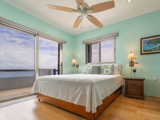 Oceanfront Level 3 Penthouse – Caribbean & Bay Views - Walk to Playa Norte