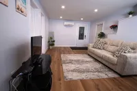 Richie's Place A Cozy 2-Br Apt in Fredericton