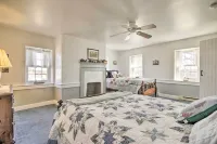 Farmhouse on River, 12 Miles to Liberty Mountain - Homestays