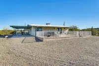 Classy Tucson Escape w/ Fire Pit on 5 Acres! - Pet friendly