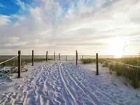 ~No Bad Days Townhome~ - 300ft to the sand!