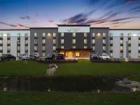 伍德斯普林套房東蘭辛 - 大學區 蘭辛酒店