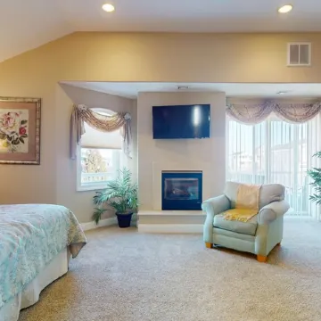 Large Luxury Beach Home-8 Bedrooms, 8 Full Baths, Pool, Elevator & Rooftop Deck!