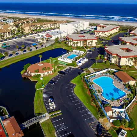 Newly Remodeled Ground-floor Condo W/on-site Pools, 5 hot Tubs, Tennis, AC