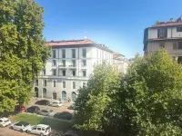 อะคาซาดิอิมมา วีชิโน เมโทร Wi-Fi ลูมิโนโซ