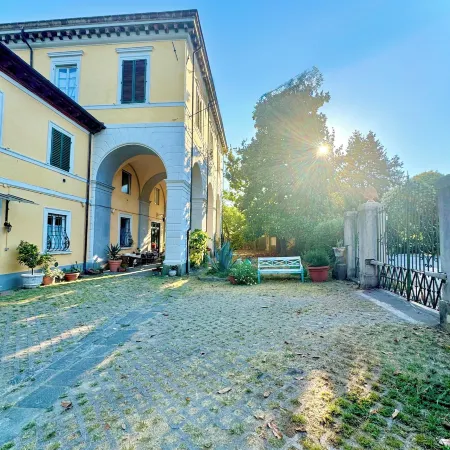 Villa la Dogana B&B di Charme - Historic Villa with a Beautiful Garden