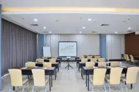 Whiz Hotel Cikini Jakarta - Business