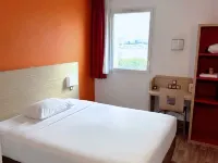 Hotel HubOne3 Istres Hotels in Istres