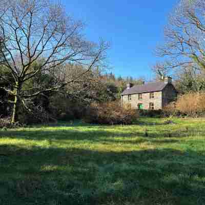 SPECIAL WEEKLY DISCOUNTS! Traditional stone cottage in beautiful West Kerry Hotel Exterior