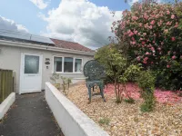 Sandyfeet Hotels in Camborne