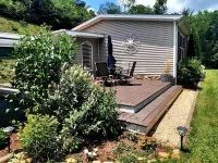 Mountain Retreat in Blue Ridge Mountains. Privacy!  Owner Managed. Hotels in Pine Swamp