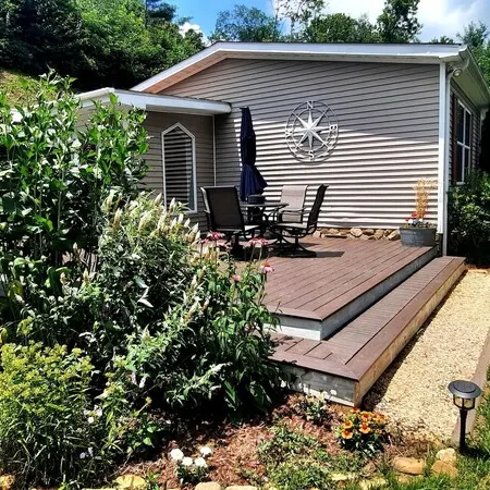 Mountain Retreat in Blue Ridge Mountains. Privacy!  Owner Managed.