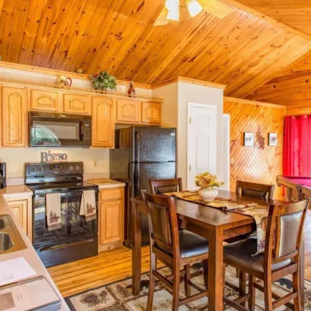 Great View! Pool Table,Hot Tub,Privacy,Fireplace