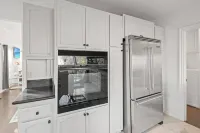 Beverly Hills Main House • 3BR • Hot Tub - Homestays