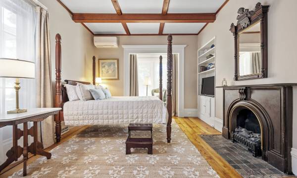 Isaiah Jones Homestead Bed and Breakfast
