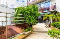 GuestReady - Spacious Stay with Terrace and Views - บังกะโล
