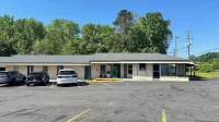 Williamston Inn NC Near Greenville US 64 - parking