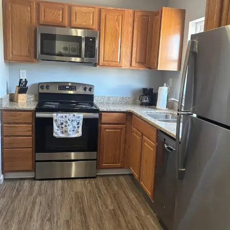 Townhome near Cheat Lake. Minutes to I-68 & approx 6 miles to WVU Stadium