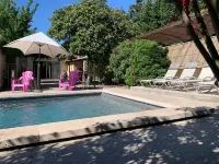 Farmhouse in Carpentras with Pool - Villas