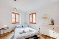 Casa Elvezia in Val Colla | Terrace + BBQ & Fireplace - Happy Rentals - บังกะโล