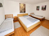 Apartment Hope Inn - Homestays