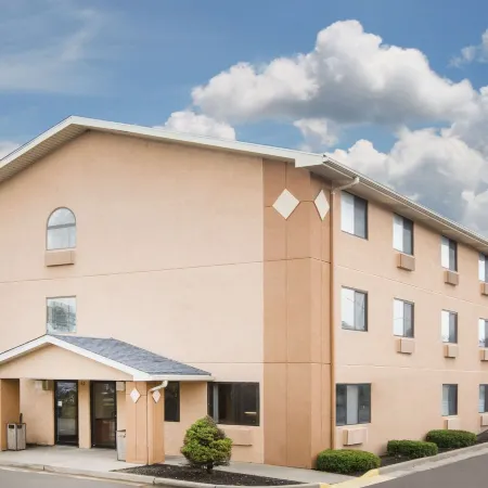 Super 8 by Wyndham Beckley