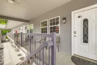 Walkable Retreat Near The Island! Gateway to Gsmnp - Condos