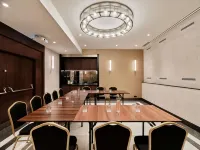 ดิ คราวน์ ครากอฟ เซ็นเตอร์ - คอลเลคชั่นที่เขียนด้วยมือ ACCOR