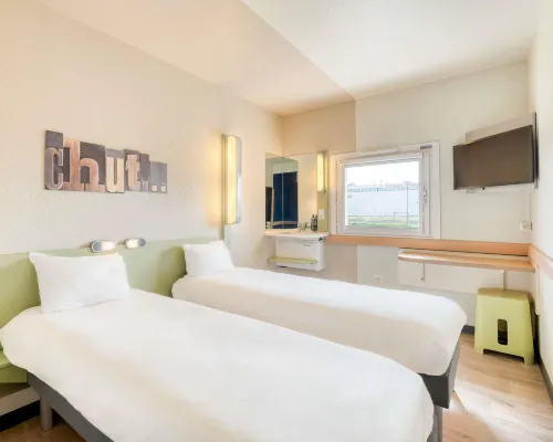 Ibis Budget Versailles - Trappes Hôtels à : Trappes