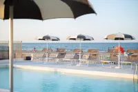Hotel Playa Suite - Pools
