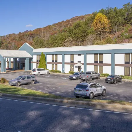 Clarion Point Cherokee