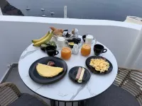 Allure Breeze Suites - Bed and Breakfasts