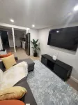 LatobiR Modern,Stylish 2BR Suite Private Entrance - Bungalow