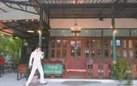 Sunday J Resort & Restaurant