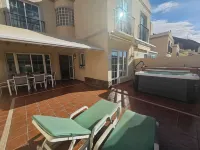 Luxury Renovated Duplex with Pools Private Jacuzzi - Bathtub