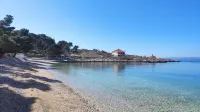 Studio Apartments Roza - A Charming Oasis in the Centre of Makarska - غرفة مطلة على الجبل